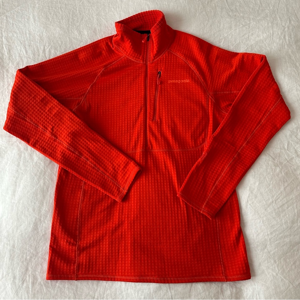 Patagonia waffle print pullover - orange - size medium - EUC